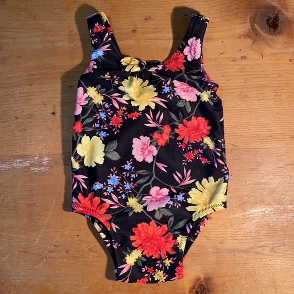 2 Old Navy Swimsuits - Picture 2 of 9